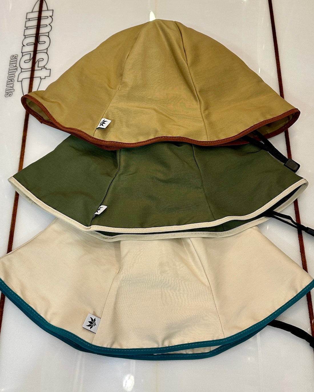 Axxe Classic Tulip Surf Hat 2026 – STUNNING FOIL